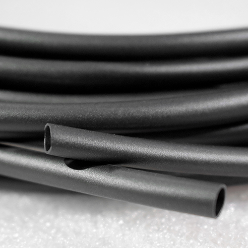 Tubo termoretráctil flexible resistente a los productos químicos